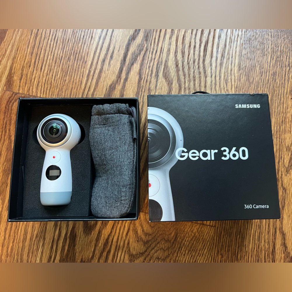Gear 360 Camera